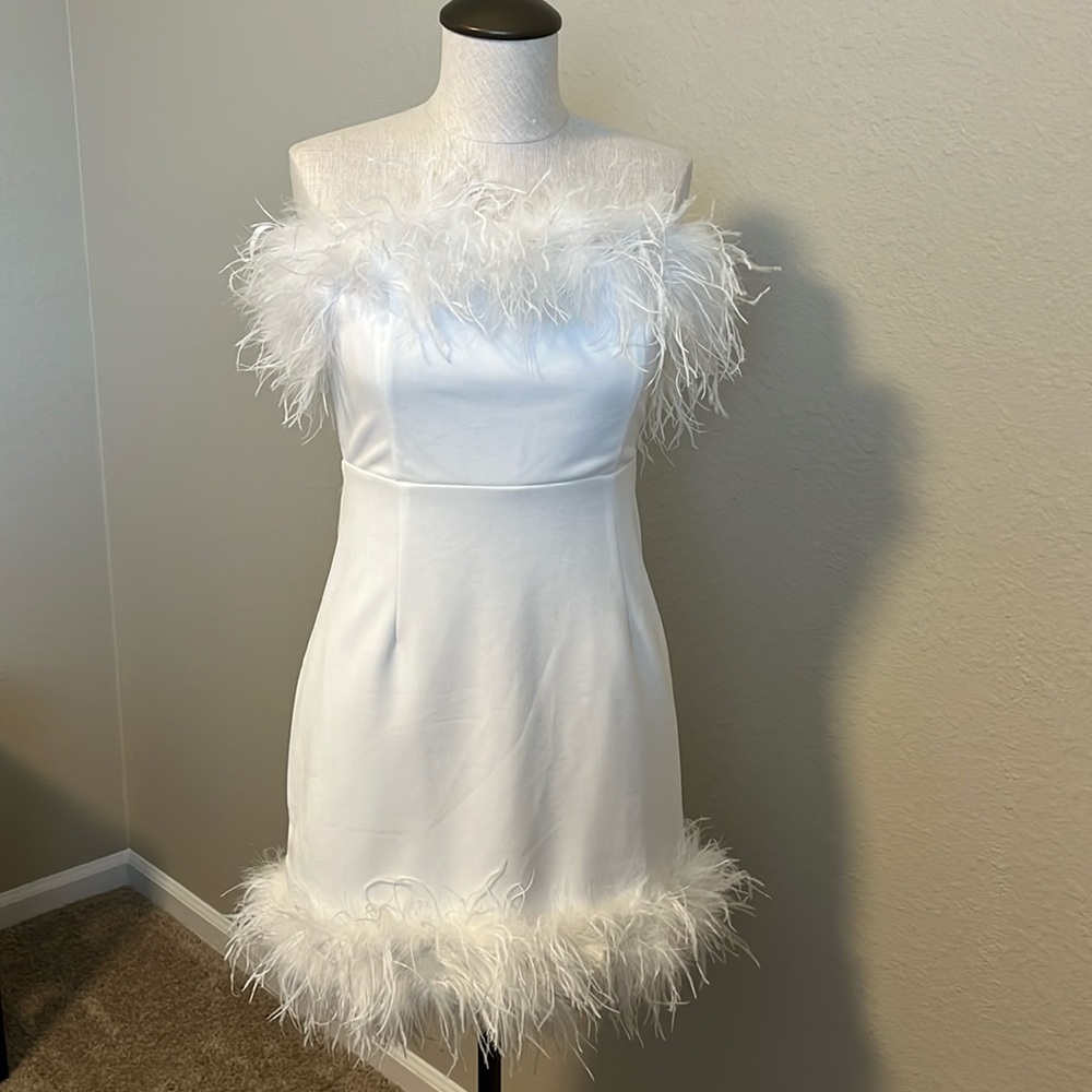 Lulu’s Strapless Feather Dress